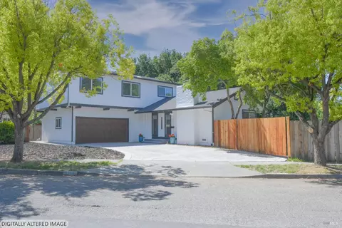 2083 Lernhart St, Napa, CA 94559