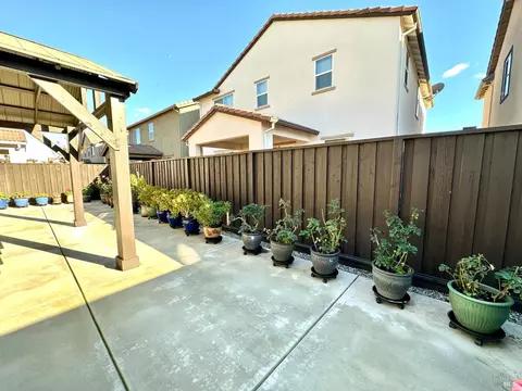 Exterior - 1401 Jamboree Dr, Fairfield, CA 94533 photo 9 of 14