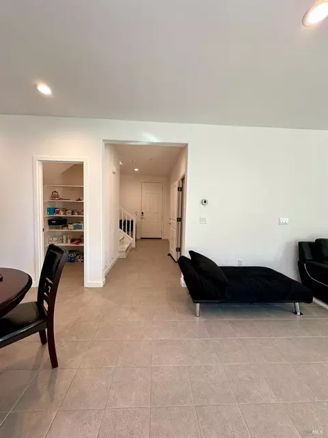 Entry Way - 1401 Jamboree Dr, Fairfield, CA 94533 photo 1 of 11