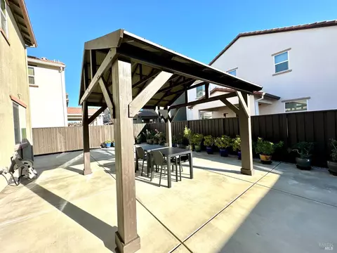 Exterior - 1401 Jamboree Dr, Fairfield, CA 94533 photo 7 of 14