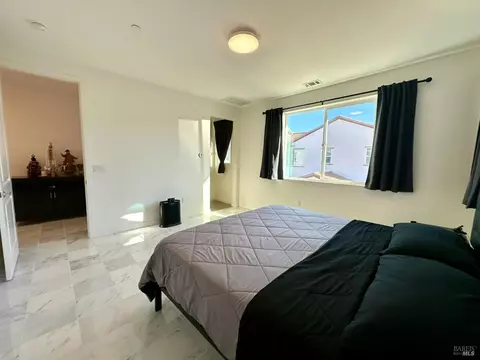 Bedroom - 1401 Jamboree Dr, Fairfield, CA 94533 photo 8 of 15