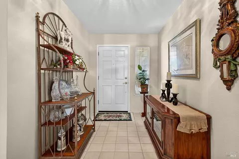 Entry Way - 317 Miramonte Pl, Santa Rosa, CA 95409 photo 2 of 4