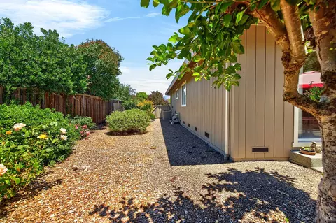 Exterior - 317 Miramonte Pl, Santa Rosa, CA 95409 photo 9 of 11