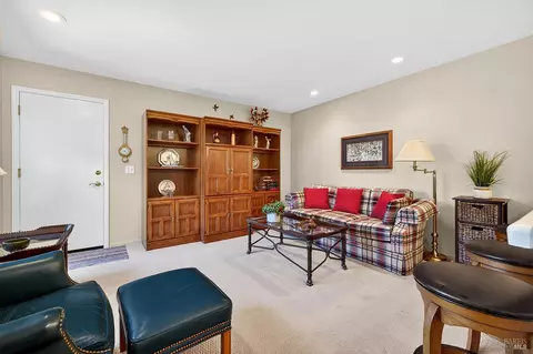 Living - 317 Miramonte Pl, Santa Rosa, CA 95409 photo 4 of 4