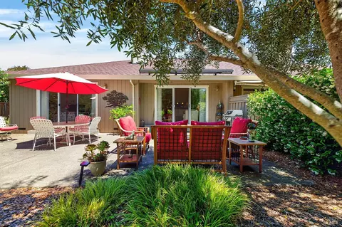 Exterior - 317 Miramonte Pl, Santa Rosa, CA 95409 photo 7 of 11