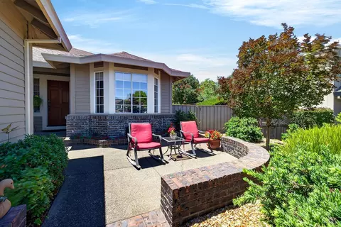 Exterior - 317 Miramonte Pl, Santa Rosa, CA 95409 photo 2 of 11
