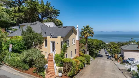 Exterior - 2 Lower Crescent Ave, Sausalito, CA 94965 photo 8 of 14