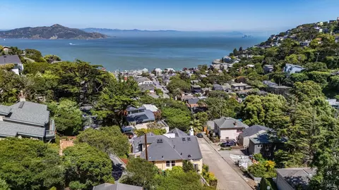 View/Area - 2 Lower Crescent Ave, Sausalito, CA 94965 photo 2 of 7