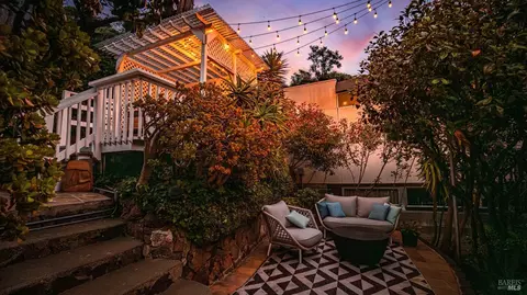 Exterior - 2 Lower Crescent Ave, Sausalito, CA 94965 photo 11 of 14
