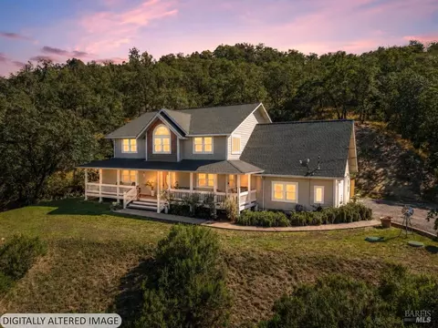 731 Gold Gulch Rd, Ukiah, CA 95482
