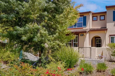 2216 Bell Flower Ln, Santa Rosa, CA 95404