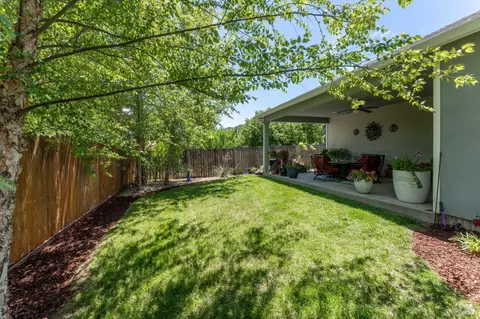 Exterior - 1051 Helen Ave, Ukiah, CA 95482 photo 6 of 12