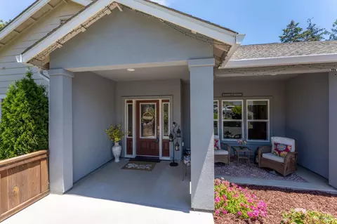 Exterior - 1051 Helen Ave, Ukiah, CA 95482 photo 2 of 12