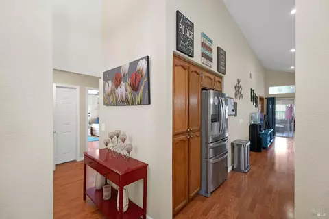 Entry Way - 2496 E Atlantic Ave, Fairfield, CA 94533 photo 4 of 7