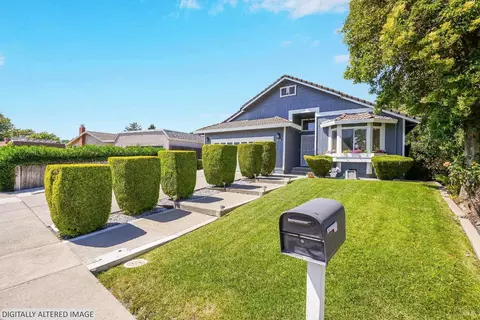 Exterior - 2496 E Atlantic Ave, Fairfield, CA 94533 photo 6 of 28