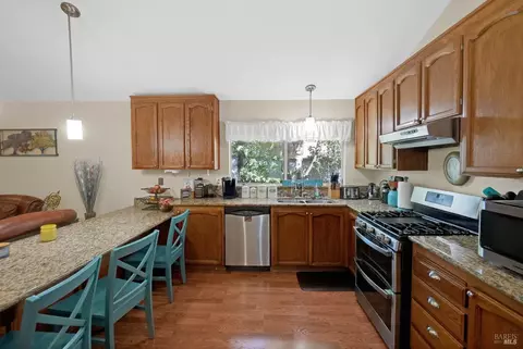 Kitchen - 2496 E Atlantic Ave, Fairfield, CA 94533 photo 3 of 4