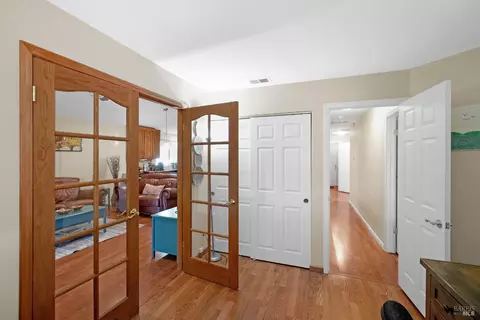 Entry Way - 2496 E Atlantic Ave, Fairfield, CA 94533 photo 7 of 7