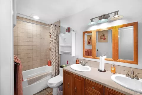Bath - 2496 E Atlantic Ave, Fairfield, CA 94533 photo 1 of 4