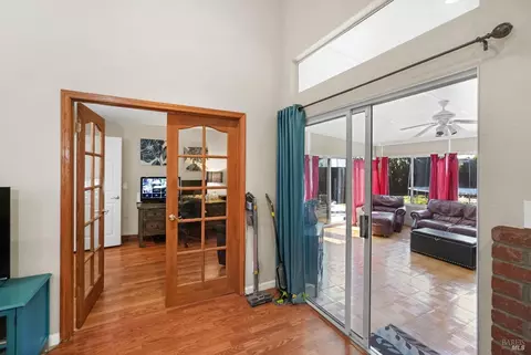 Entry Way - 2496 E Atlantic Ave, Fairfield, CA 94533 photo 5 of 7