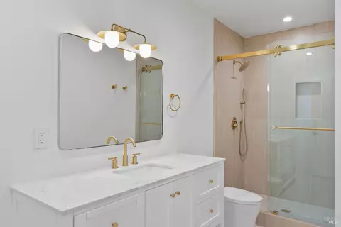 Bath - 50 Birch St, Mill Valley, CA 94941 photo 6 of 8