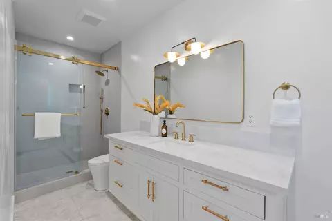 Bath - 50 Birch St, Mill Valley, CA 94941 photo 5 of 8
