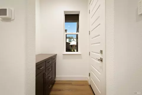 Entry Way - 2409 Waterside Dr, Fairfield, CA 94533 photo 6 of 12