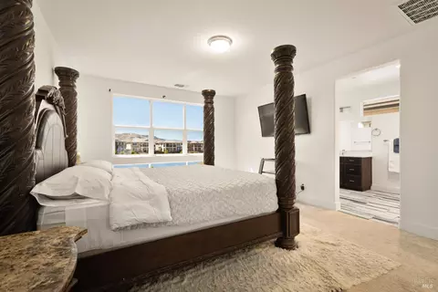 Bedroom - 2409 Waterside Dr, Fairfield, CA 94533 photo 5 of 6