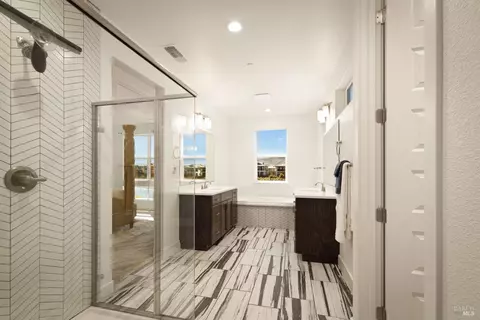 Bath - 2409 Waterside Dr, Fairfield, CA 94533 photo 5 of 7