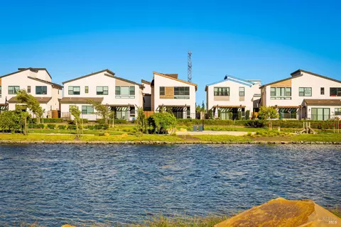 View/Area - 2409 Waterside Dr, Fairfield, CA 94533 photo 5 of 9