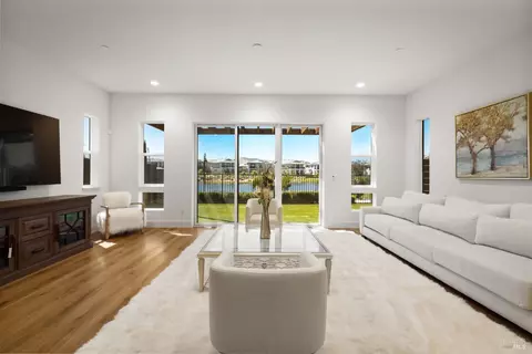 2409 Waterside Dr, Fairfield, CA 94533