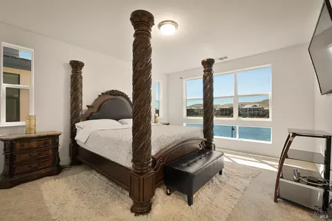 Bedroom - 2409 Waterside Dr, Fairfield, CA 94533 photo 2 of 6