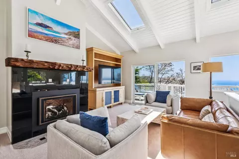 Living - 23430 Highway 1, Jenner, CA 95450 photo 2 of 7