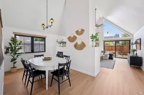 Dining - 762 Crocus Dr, Sonoma, CA 95476 photo 1 of 5