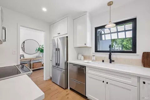 Kitchen - 762 Crocus Dr, Sonoma, CA 95476 photo 1 of 5