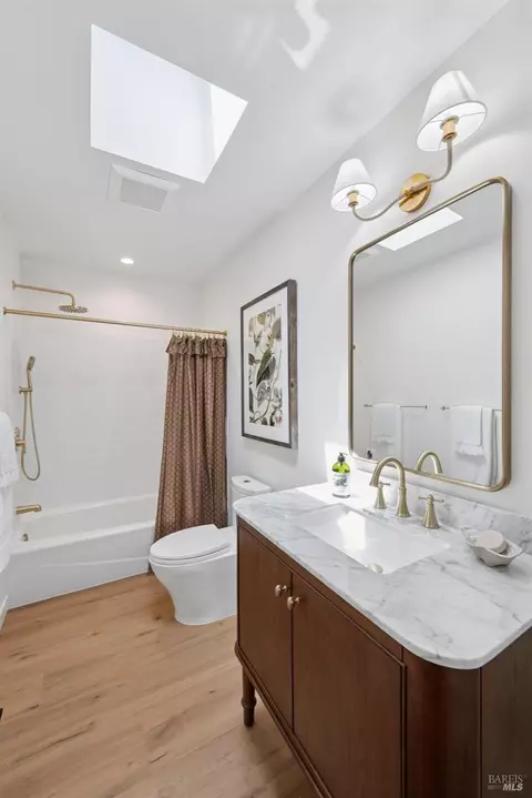 Bath - 762 Crocus Dr, Sonoma, CA 95476 photo 5 of 5