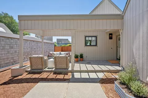 Exterior - 762 Crocus Dr, Sonoma, CA 95476 photo 5 of 8