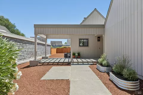 Exterior - 762 Crocus Dr, Sonoma, CA 95476 photo 2 of 12