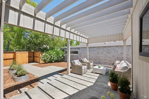 Exterior - 762 Crocus Dr, Sonoma, CA 95476 photo 2 of 8