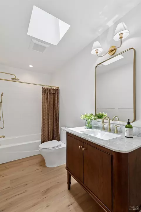 Bath - 762 Crocus Dr, Sonoma, CA 95476 photo 6 of 7
