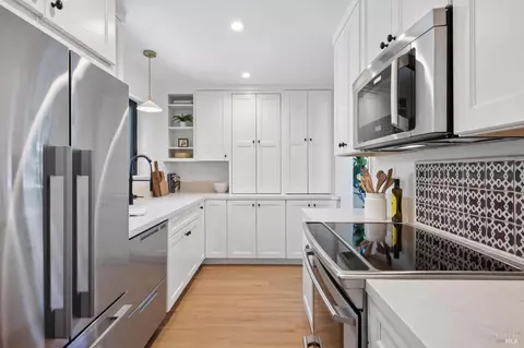 Kitchen - 762 Crocus Dr, Sonoma, CA 95476 photo 3 of 5