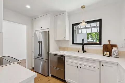 Kitchen - 762 Crocus Dr, Sonoma, CA 95476 photo 1 of 5