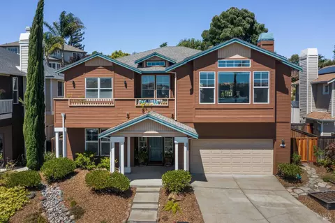 355 Saint Augustine Ct, Benicia, CA 94510