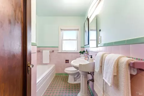 Bath - 729 First St, Rodeo, CA 94572 photo 1 of 3