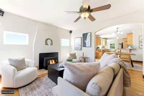 Living - 729 First St, Rodeo, CA 94572 photo 3 of 4
