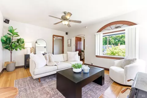 Living - 729 First St, Rodeo, CA 94572 photo 1 of 4