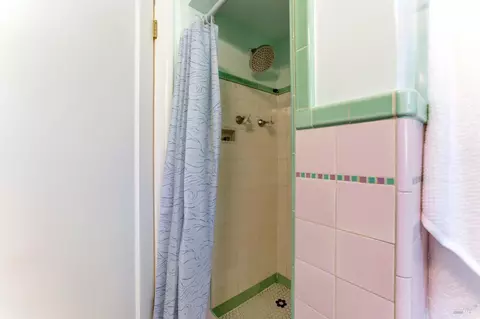 Bath - 729 First St, Rodeo, CA 94572 photo 3 of 3