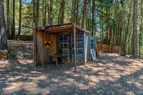 Exterior - 4030 Ridge Cir, Willits, CA 95490 photo 7 of 10