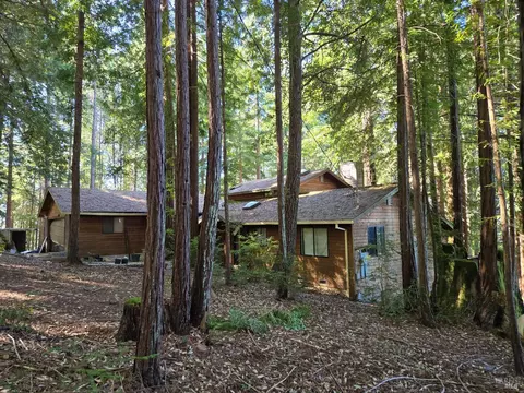 Exterior - 4030 Ridge Cir, Willits, CA 95490 photo 12 of 14