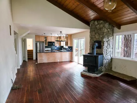Living - 4030 Ridge Cir, Willits, CA 95490 photo 3 of 3