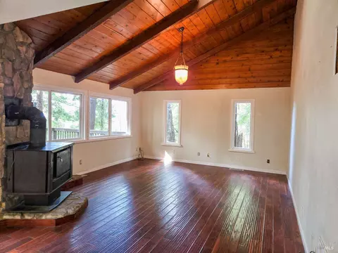 Living - 4030 Ridge Cir, Willits, CA 95490 photo 2 of 3